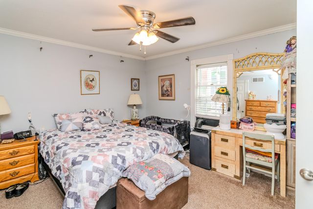 632 Mooreland Avenue, Harrodsburg, KY 40330