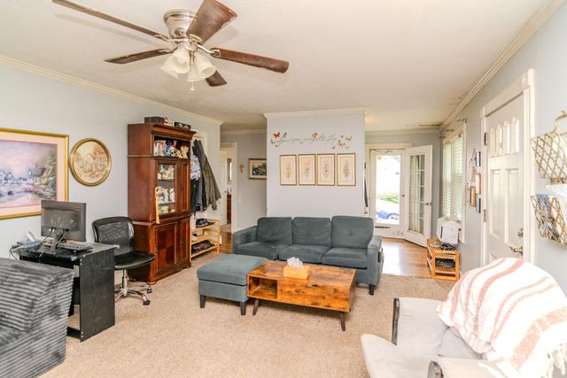 632 Mooreland Avenue, Harrodsburg, KY 40330