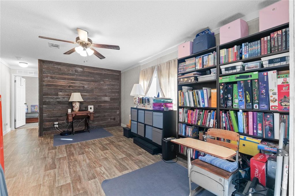 Image 12 of property listing at 18625 DEASON DRIVE, Spring Hill, FL 34610