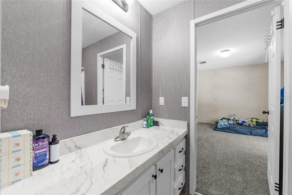 Image 22 of property listing at 18625 DEASON DRIVE, Spring Hill, FL 34610