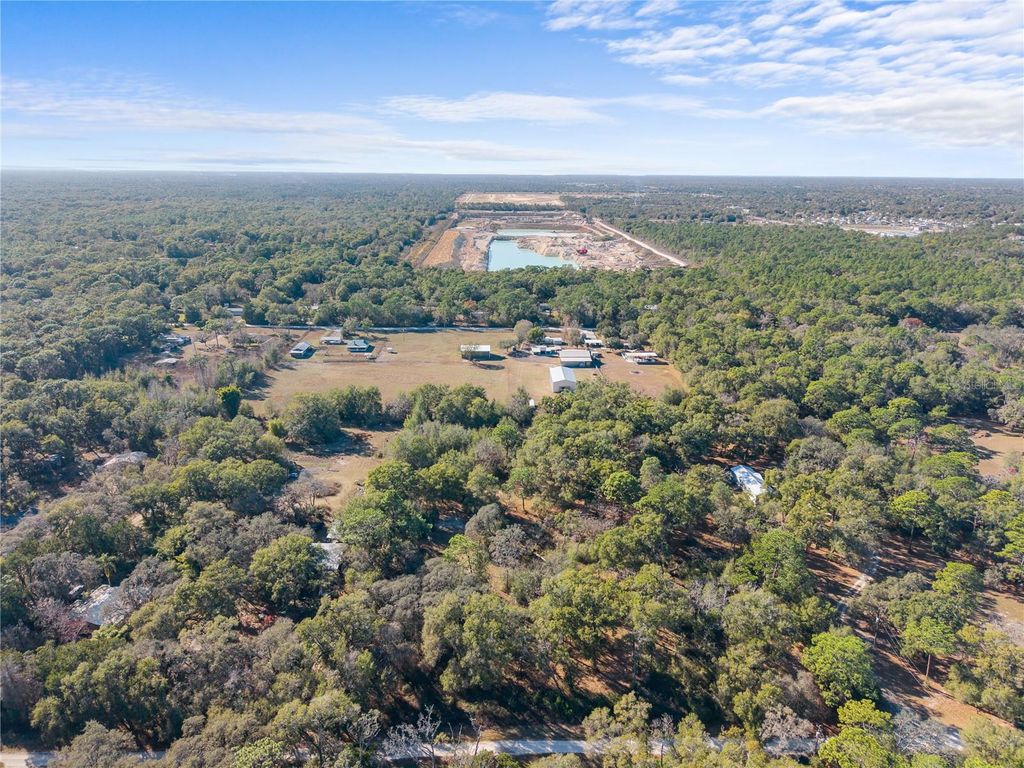 Image 35 of property listing at 18625 DEASON DRIVE, Spring Hill, FL 34610