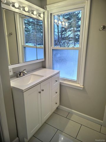 5366 Van Slyke Road, Mundy Township, MI 48507