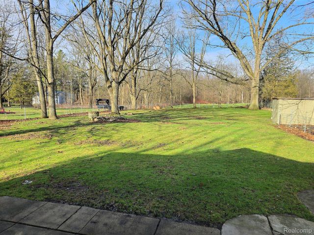 5366 Van Slyke Road, Mundy Township, MI 48507