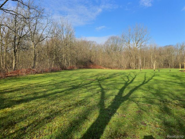 5366 Van Slyke Road, Mundy Township, MI 48507