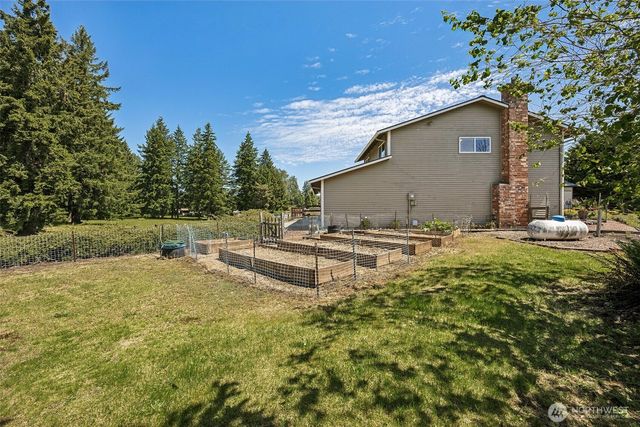 12009 239th Avenue Ct E, Buckley, WA 98321
