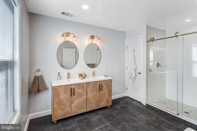 9703 FAIRMONT AVE, Manassas, VA 20109