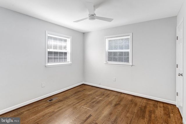 9703 FAIRMONT AVE, Manassas, VA 20109