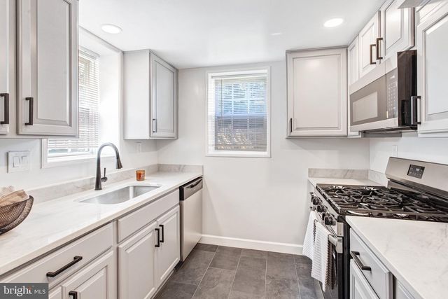 9703 FAIRMONT AVE, Manassas, VA 20109