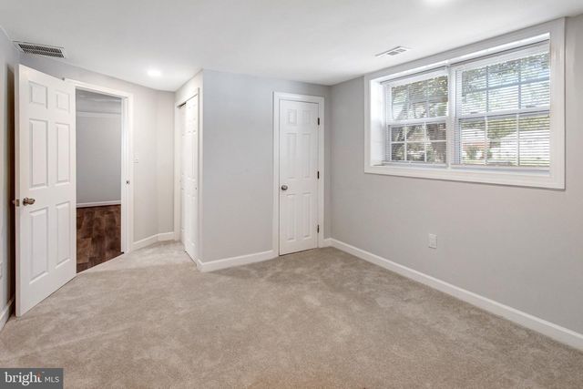 9703 FAIRMONT AVE, Manassas, VA 20109
