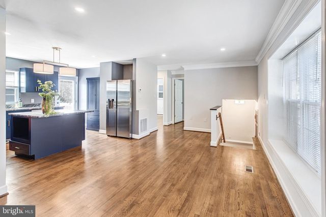 9703 FAIRMONT AVE, Manassas, VA 20109