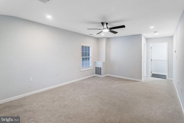 9703 FAIRMONT AVE, Manassas, VA 20109