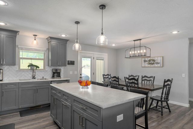 742 Azalea Lane, Clever, MO 65631