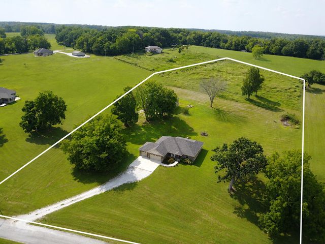 742 Azalea Lane, Clever, MO 65631