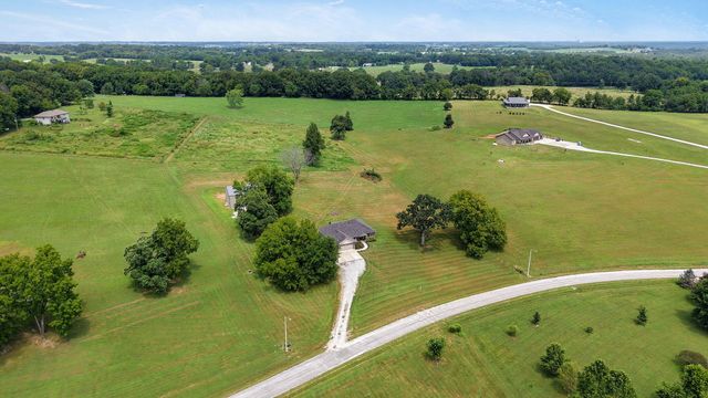 742 Azalea Lane, Clever, MO 65631