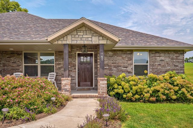 742 Azalea Lane, Clever, MO 65631