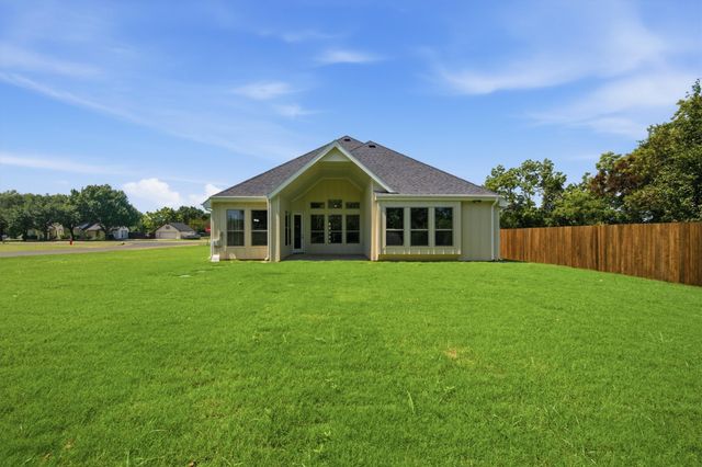 1202 Azalea Lane, Waxahachie, TX 75165
