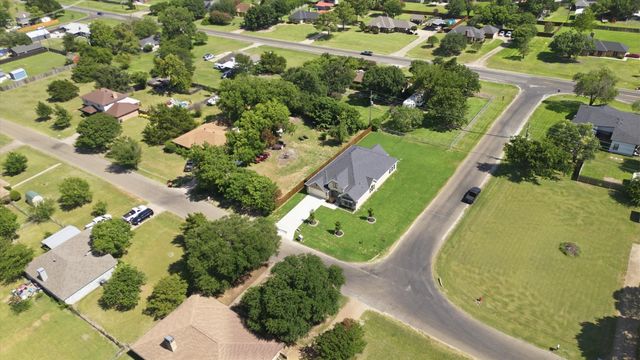 1202 Azalea Lane, Waxahachie, TX 75165