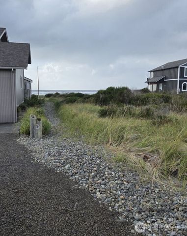 437 Dune Crest, Westport, WA 98595