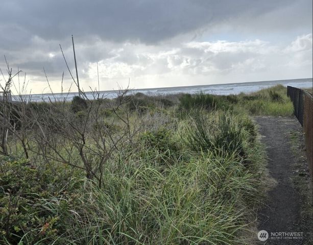 437 Dune Crest, Westport, WA 98595