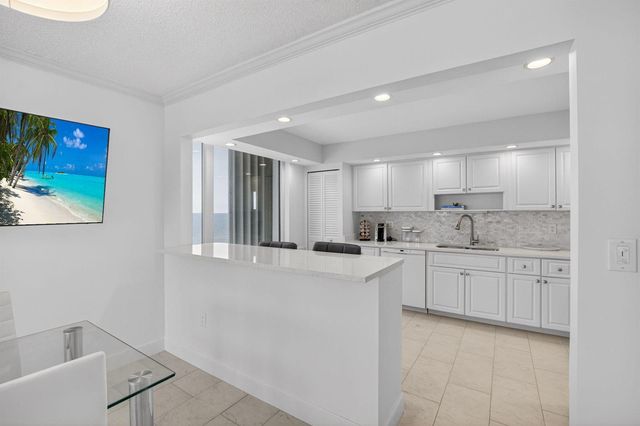 3009 S Ocean Boulevard 902, Highland Beach, FL 33487