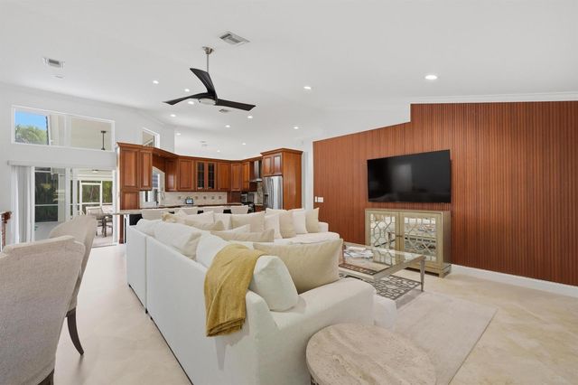 9851 NW 49th Place, Coral Springs, FL 33076