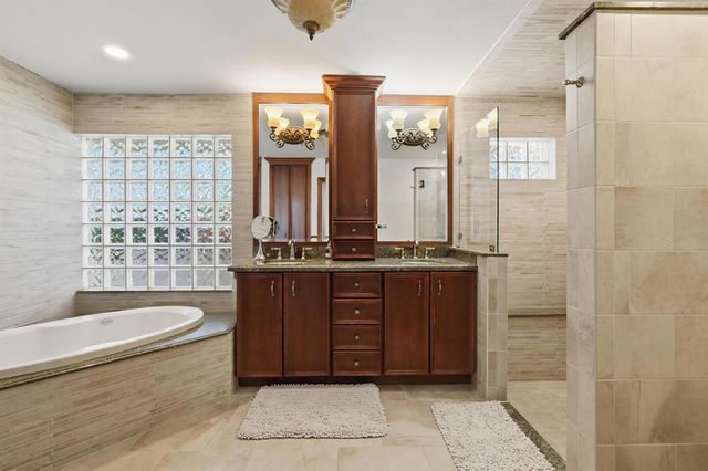 9851 NW 49th Place, Coral Springs, FL 33076