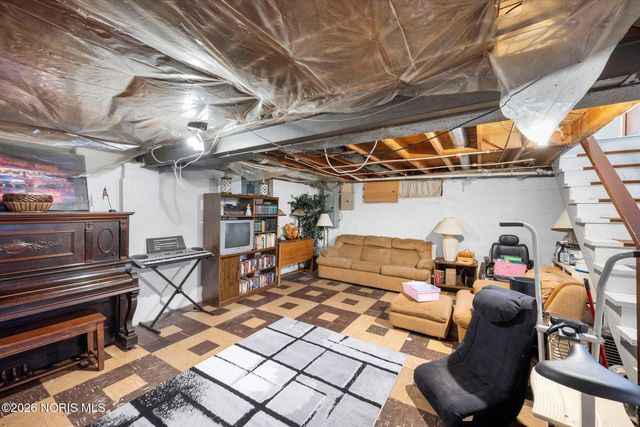 256 Midvale Avenue, Toledo, OH 43605