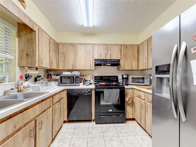 8665 SW 94TH STREET B, Ocala, FL 34481