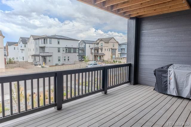 8858 Waterleaf Lane, Littleton, CO 80125