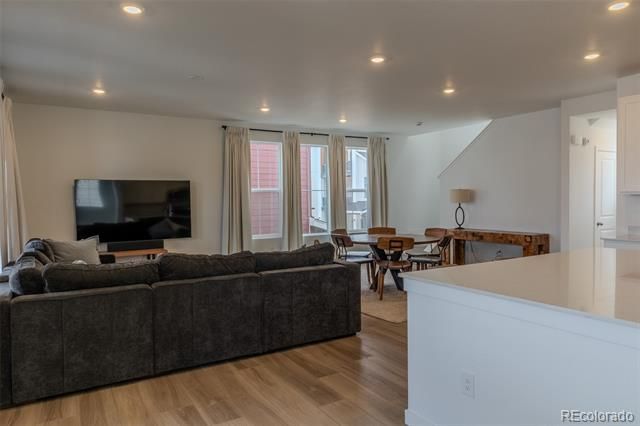 8858 Waterleaf Lane, Littleton, CO 80125