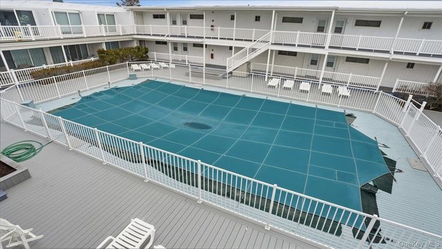 281 Dune Road 16B, Westhampton Beach, NY 11978