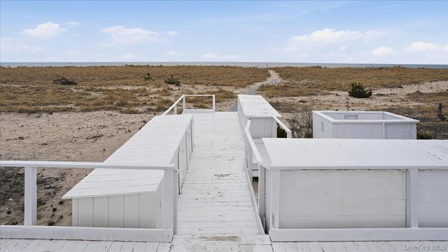 281 Dune Road 16B, Westhampton Beach, NY 11978