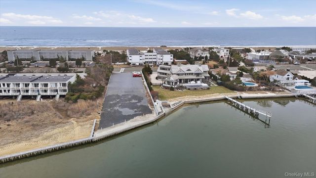 281 Dune Road 16B, Westhampton Beach, NY 11978