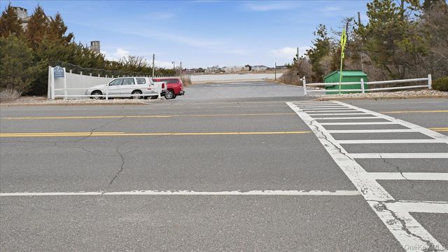 281 Dune Road 16B, Westhampton Beach, NY 11978