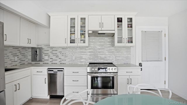 281 Dune Road 16B, Westhampton Beach, NY 11978