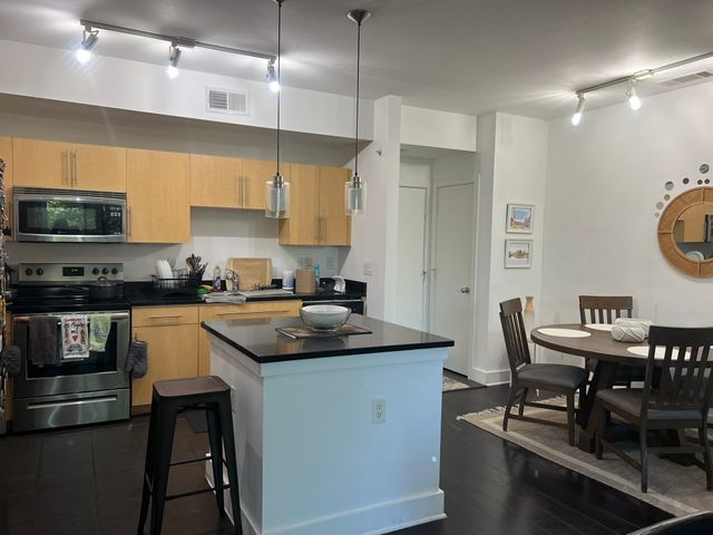 4605 Cedar Springs Road 205, Dallas, TX 75219