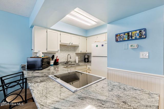 1311 Lake Park Boulevard S 2b, Carolina Beach, NC 28428