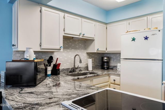 1311 Lake Park Boulevard S 2b, Carolina Beach, NC 28428