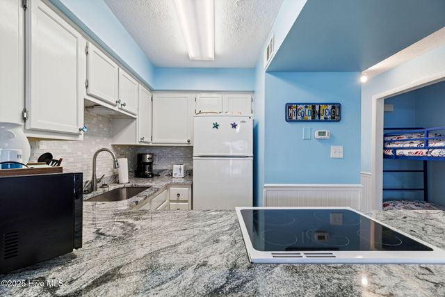 1311 Lake Park Boulevard S 2b, Carolina Beach, NC 28428