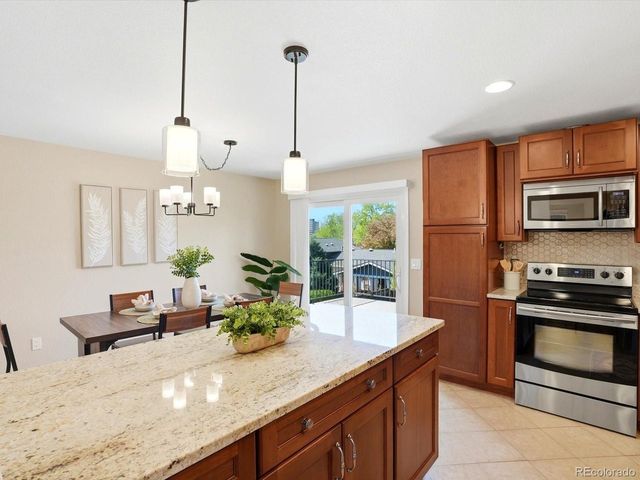 8693 E Saratoga Pl, Denver, CO 80237