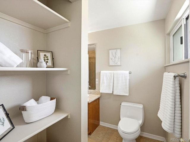 8693 E Saratoga Pl, Denver, CO 80237