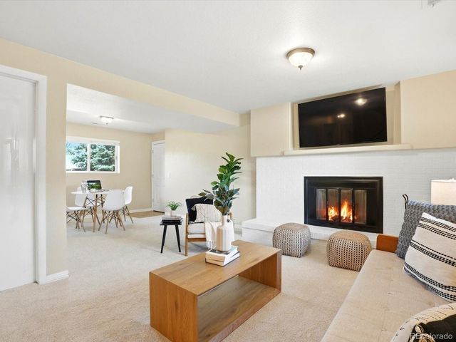 8693 E Saratoga Pl, Denver, CO 80237