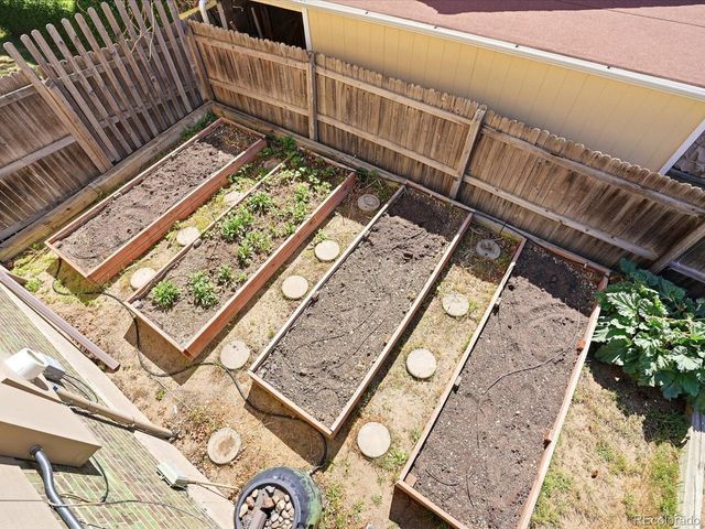 8693 E Saratoga Pl, Denver, CO 80237