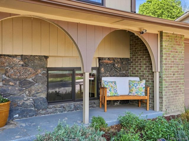 8693 E Saratoga Pl, Denver, CO 80237