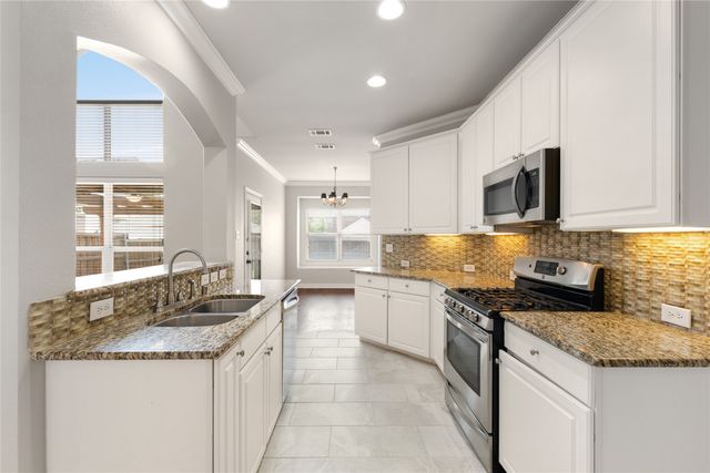 3805 Red Oak Trail, The Colony, TX 75056