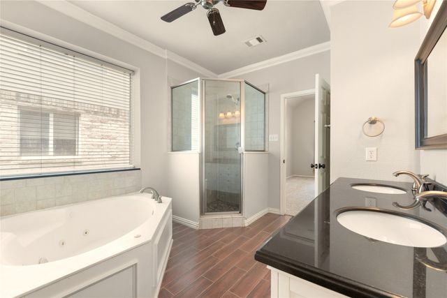 3805 Red Oak Trail, The Colony, TX 75056