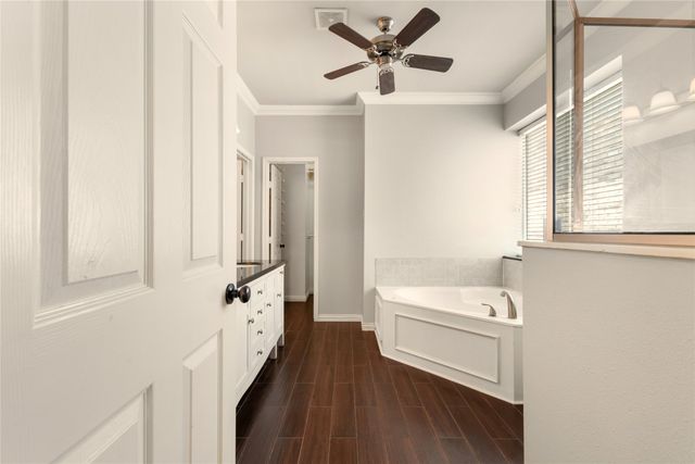 3805 Red Oak Trail, The Colony, TX 75056