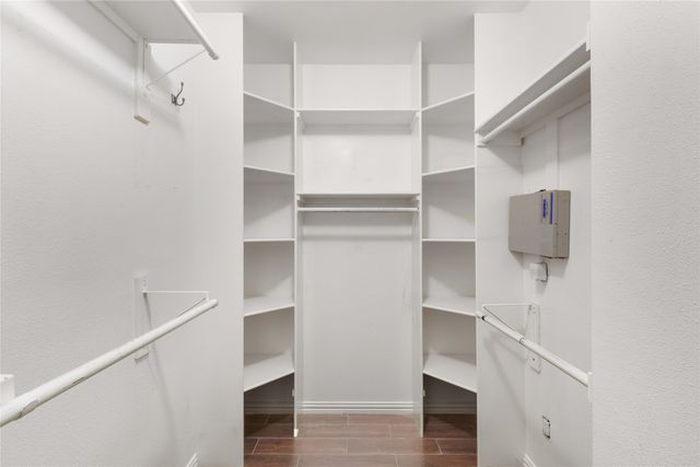 3805 Red Oak Trail, The Colony, TX 75056