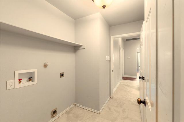 3805 Red Oak Trail, The Colony, TX 75056