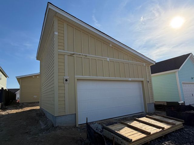 716 Rumbling Leaf Lane, Summerville, SC 29486